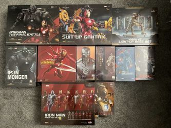 ACTION FIGURES IRON MAN
