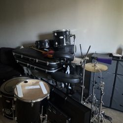 Drum Equipment 