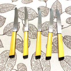 Vntg. Rostfrei Bakelite Knives