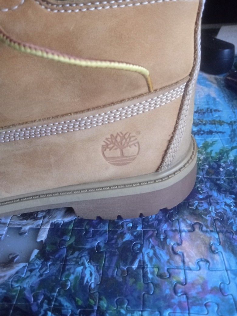 Girls Timberlands 6
