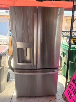 GE Counter-Depth French Door Refrigerator – Ice & Water + 3 New Water Filters