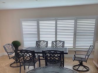 Outdoor dining table & chairs plus cushions