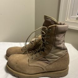 BELLEVILLE DST MEN'S ARMY HOT WEATHER COMBAT BOOTS VIBRAM DESERT TAN Size 11 W  Used In Good Condition 