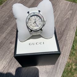 Gucci Men's Swiss Dive White Rubber Strap Watch 40mm