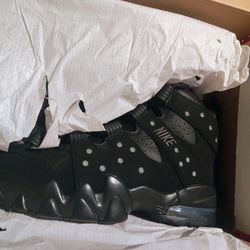 Brand New Nike Charles Barkley Size 11 