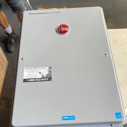 RHEEM INDOOR TANKLESS WATERHEATER