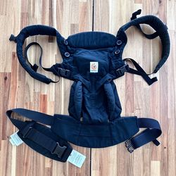 Excellent Condition Ergobaby Carrier – Clean, Smoke-Free, Pet-Free