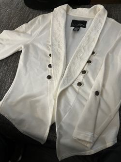 White Cute Jacket From Buckle