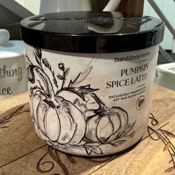 Bath & Body Works Pumpkin Spice Latte 3-Wick Candle