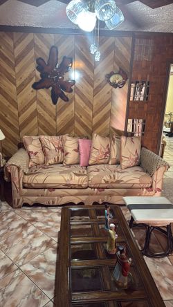 Vintage 2-Piece Floral Sofa & Loveseat Set - Scalloped Wood Trim