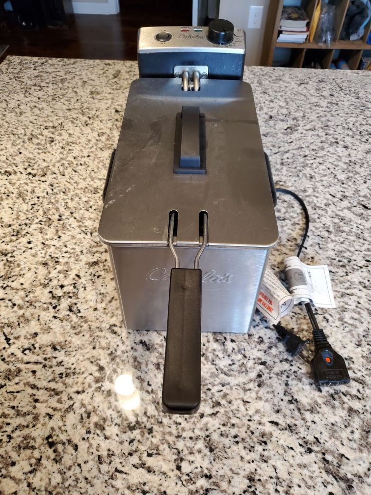 Used Cabela's Three Liter Fryer. Model 540850 for Sale in McKinney, TX