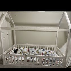 Twin Size Wood House Bed