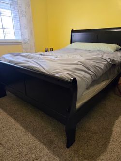 Ethan Allen Solid Cherry Wood Bed & Entertainment Center w/50” Vizio Smart TV