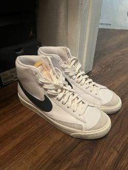 Nike Men Blazer Size 9