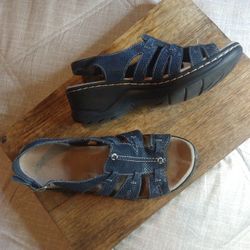 Size 6.5 Women's Clarks Collection Wedge Sandals