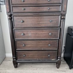 Hutch / dresser/ tv stand