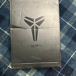 Kobe VI glitches size 9