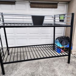 Nice Twin Size Bunk Bed With Hardware 