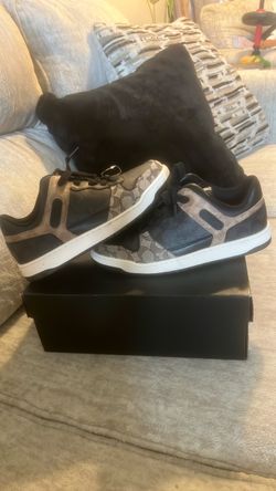 Coach Signature Low-Top Sneakers Size 7