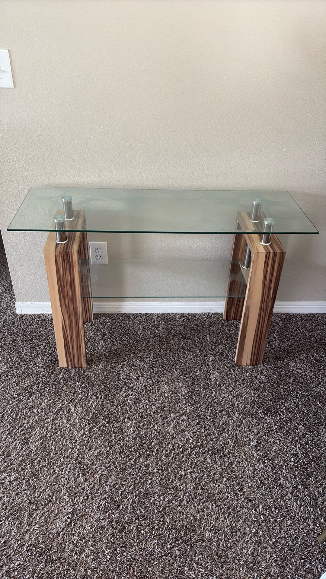 Glass Accent Table / 