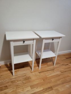 2 ikea Hemnes Nightstands