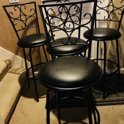 4 Bar Stools