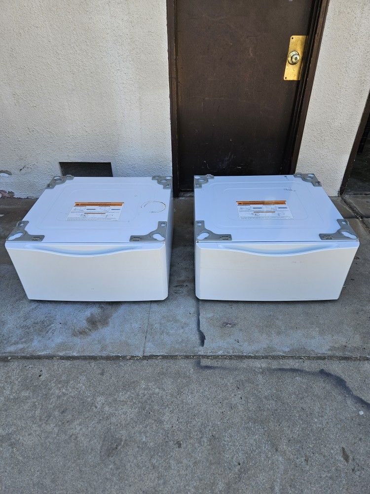 Washer and dryer Pedastals with drawers, (KENMORE)