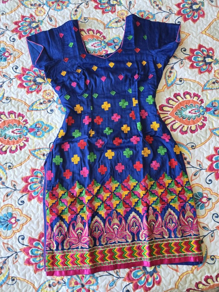 Blue 3 piece indian punjabi bollywood patiala salwar suit with phulkari design threadwork embroidery large lightweight dupatta