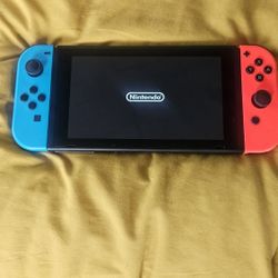 Nintendo Switch 