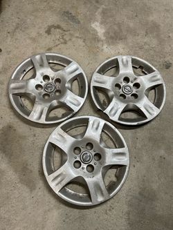 Set of 3 Nissan Altima Hubcaps