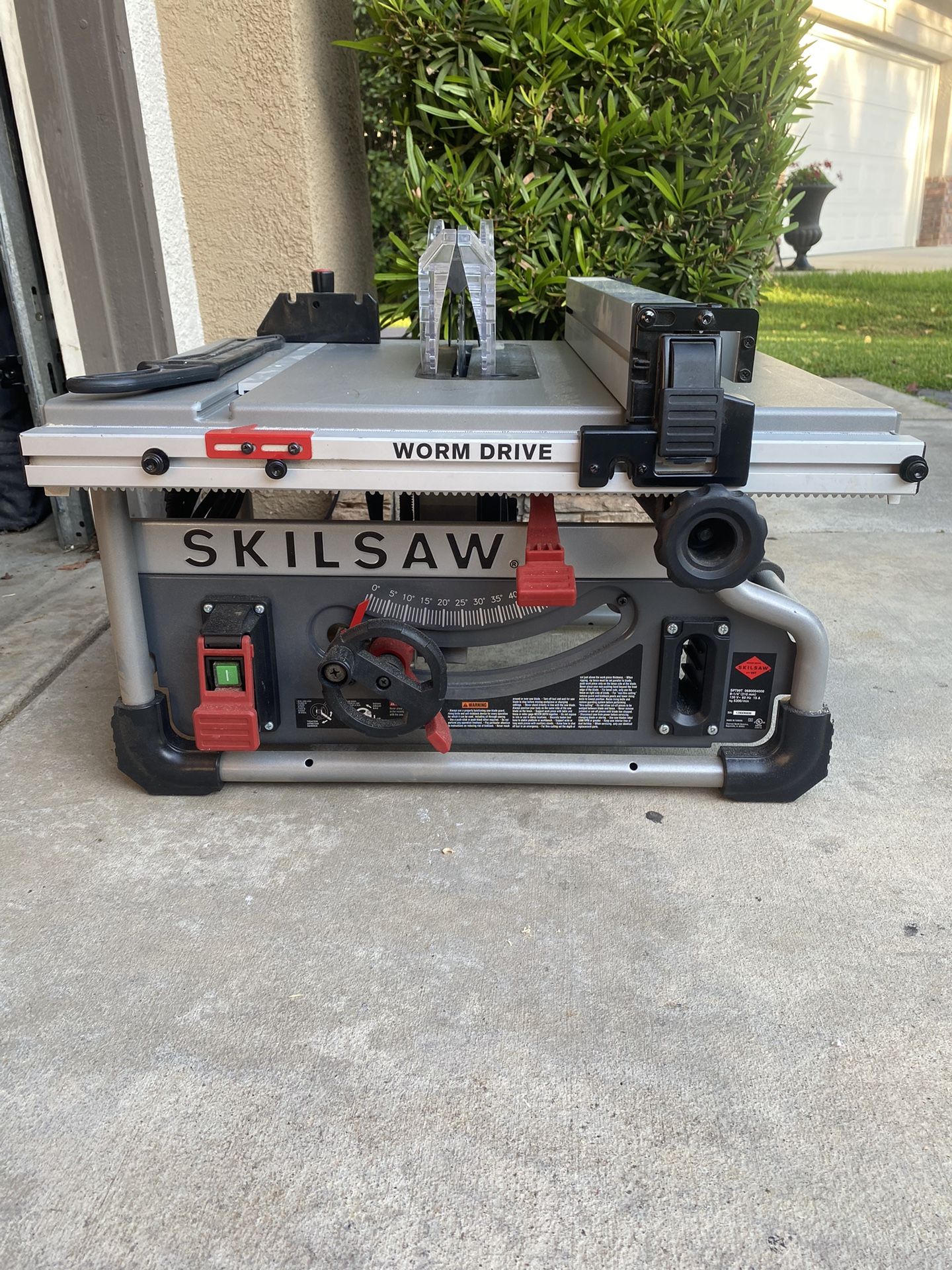 SKIL 8-1/4 Inch Portable Worm Drive Table Saw