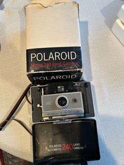 Polaroid model 240 land camera in original box