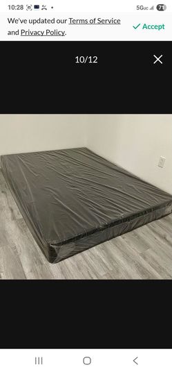 Queen size box spring good condition