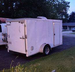 Enclosed trailer 6x10 x5