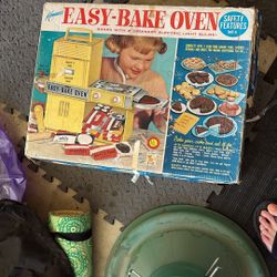 Vintage Easy Bake Oven