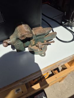 Littlestown No. 112  Vise