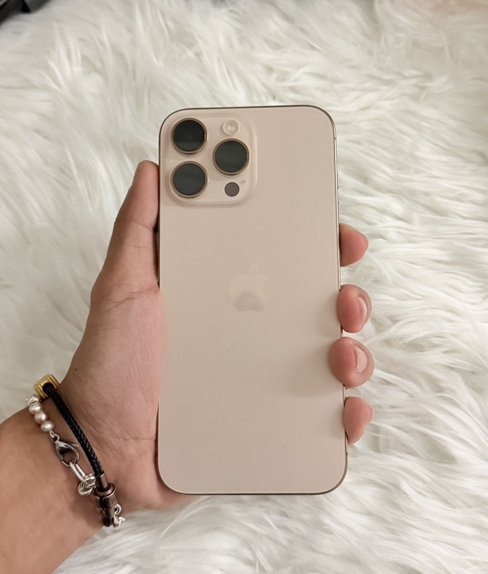 iPhone 16 Pro Max 512GB (unlocked carrier) Open To Trades