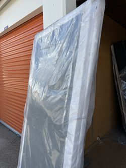 New In Plastic King Size Bunkie Box Foundation