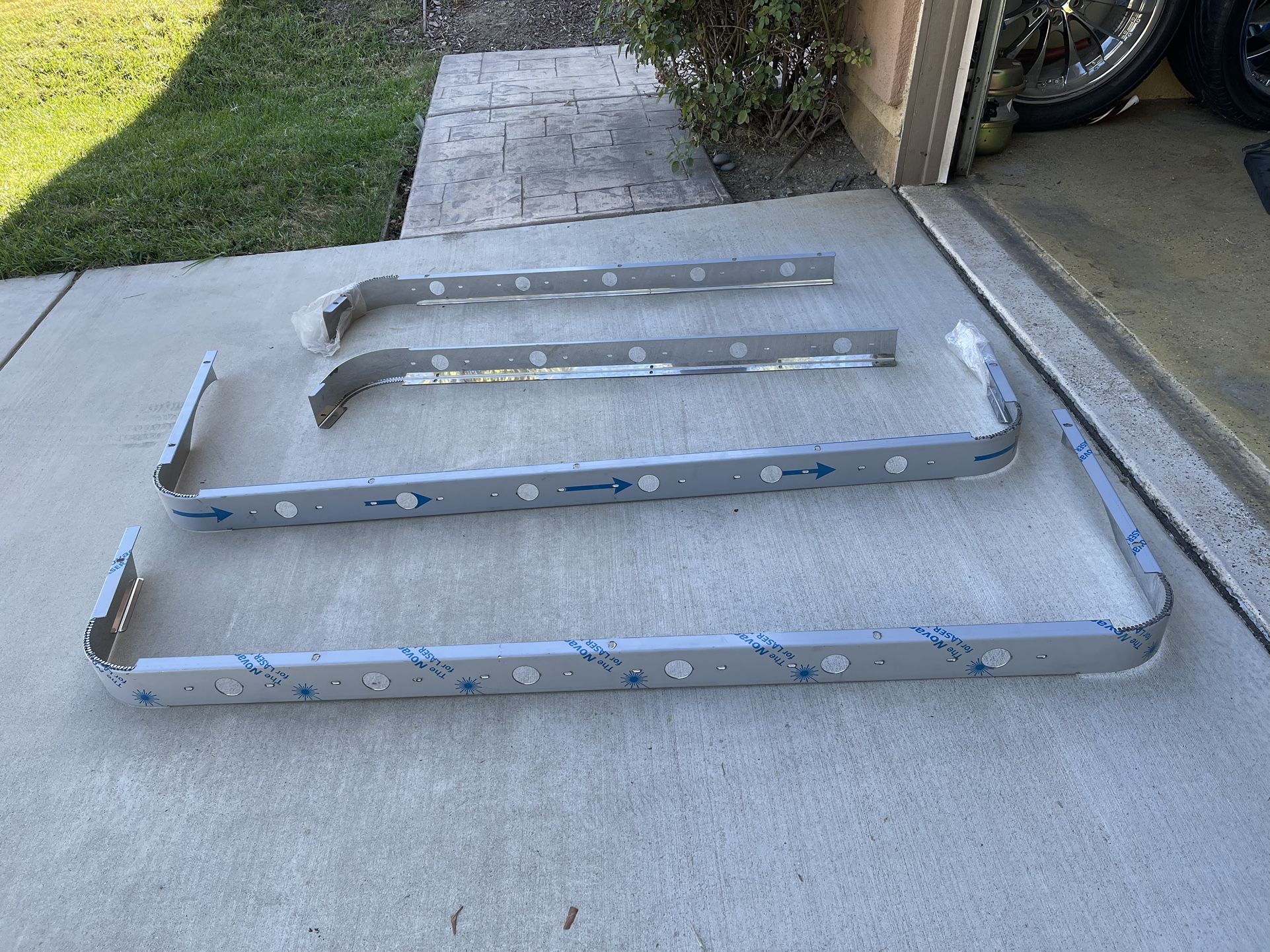 Fits 58 Inches Sleeper. 2016 Peterbilt 389.