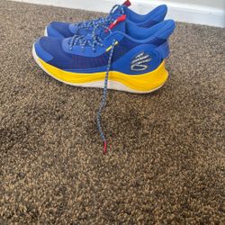 Stephen Curry’s Size 10.5