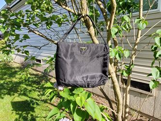 prada Tote