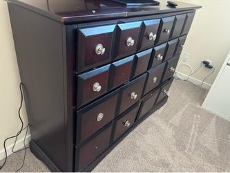 Free dresser