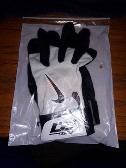 Nike Sports Gloves, D Edge Youth
