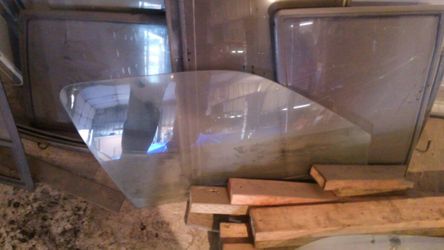 Lots of vw mk3 4 door windows