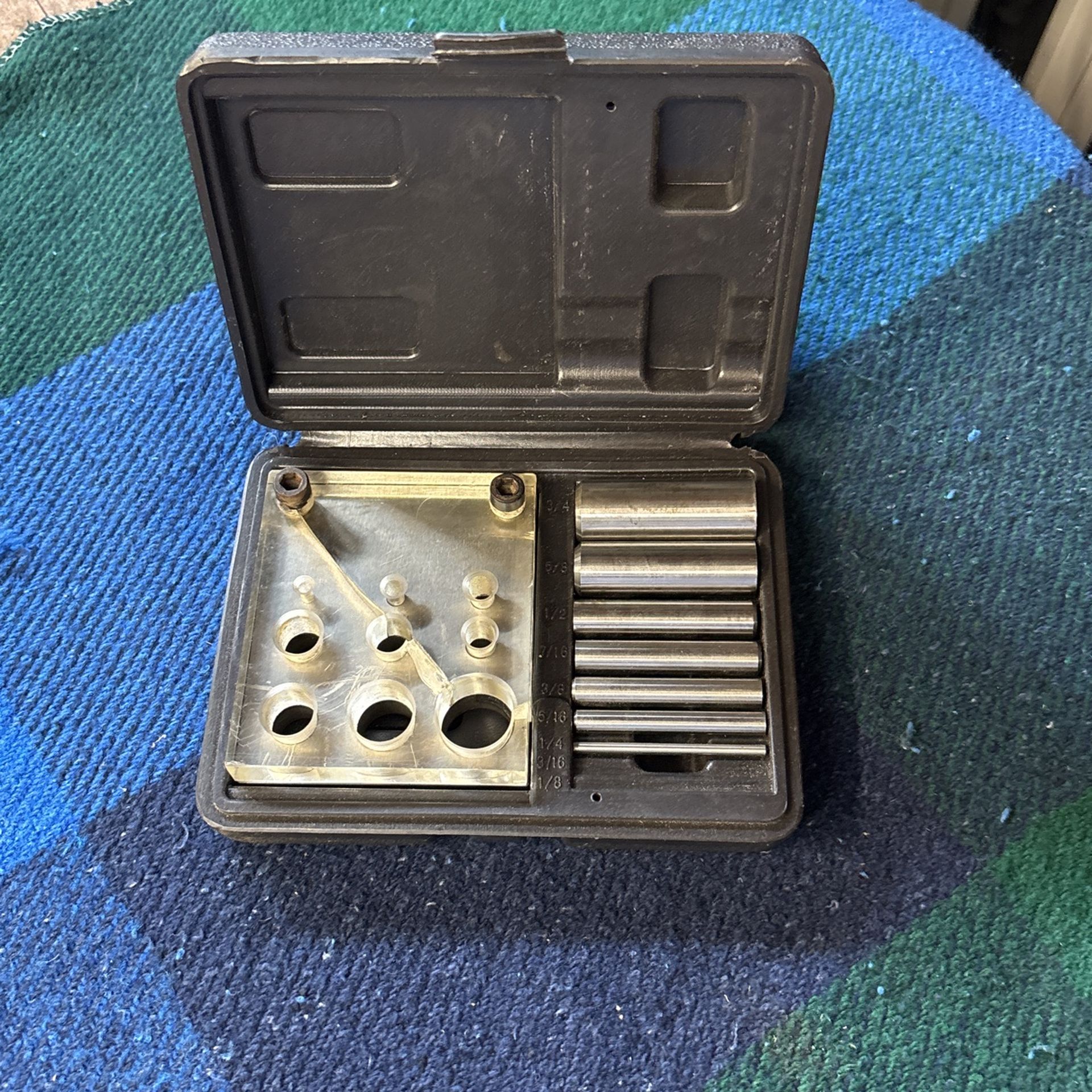 9 Piece Metal Punch And Die Set