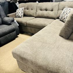 Tufted Nice Chaise Sectional!
