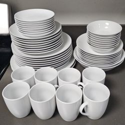 Dinner Service For 8