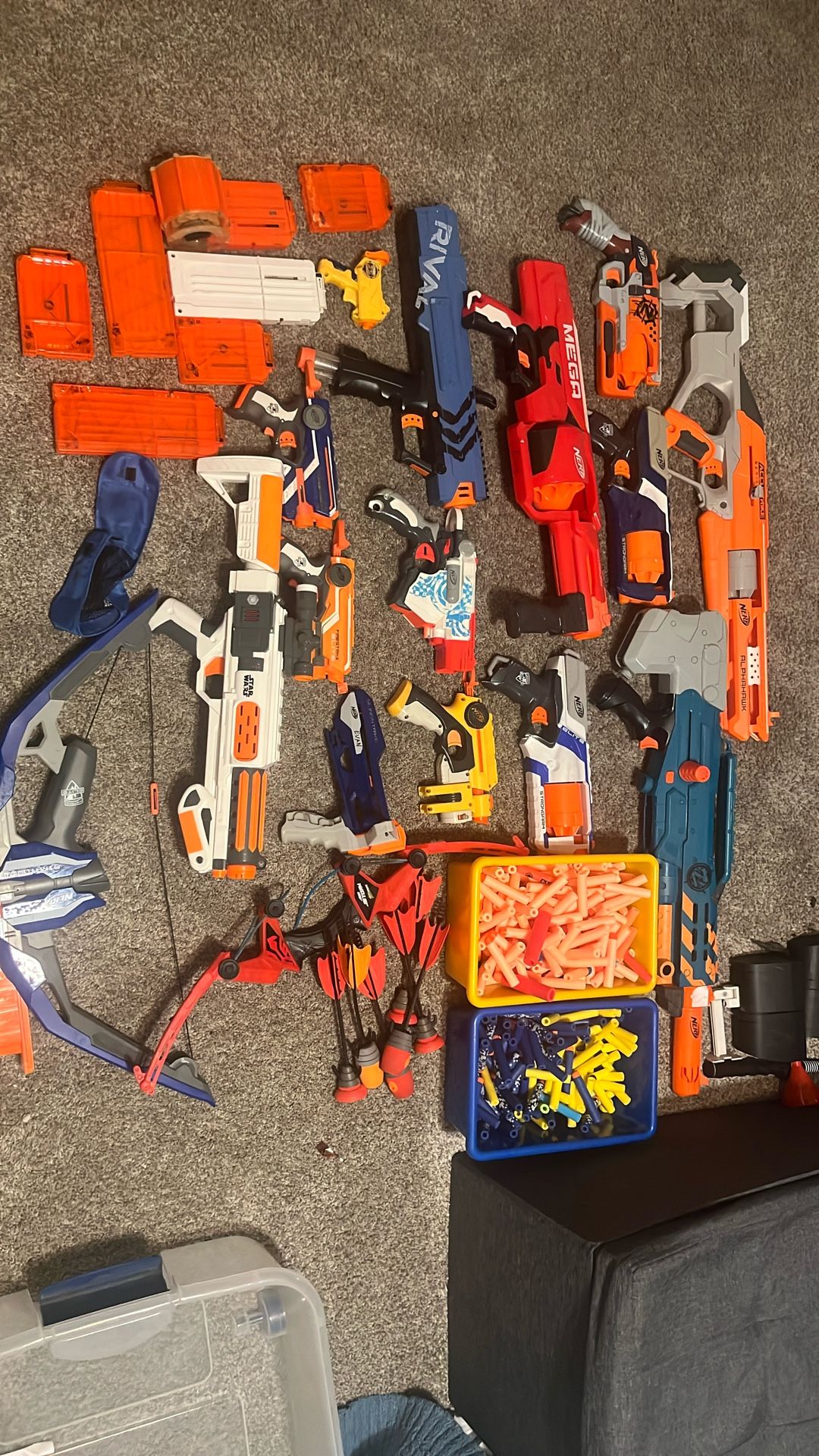 NERF GUNS WITH ALOT OF NERF DARTS