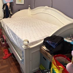 Twin Size Bed Frame. 