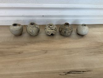6 Asian  Antique Jarlets ( Ming) 